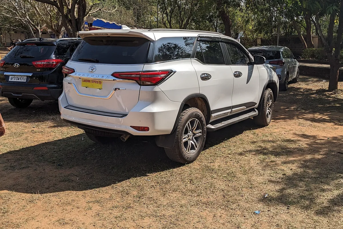 SUV Taxi Service in Jaisalmer